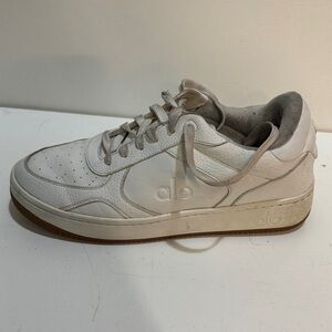 ALO Yoga Men's White and Tan Sneaker, just the left 11.5